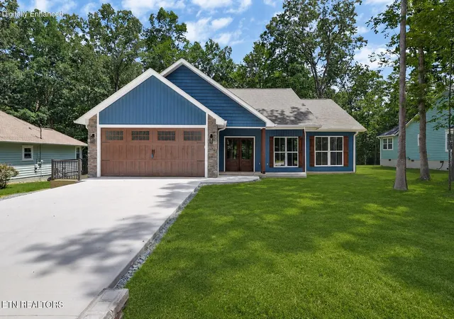 Photo 2 of Single family home for sale at 156 Pomeroy Dr, Crossville, TN 38558 | MLS# 1342790 | Listing updated on 2026-07-25