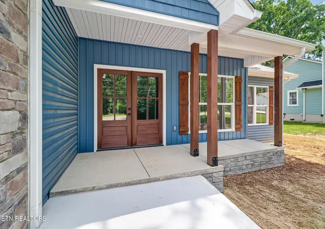 Photo 4 of Single family home for sale at 156 Pomeroy Dr, Crossville, TN 38558 | MLS# 1342790 | Listing updated on 2026-07-25