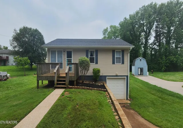 Homes for sale in Knoxville, TN | 7709 Carraway Cir, Knoxville, TN 37938 | MLS# 1342796