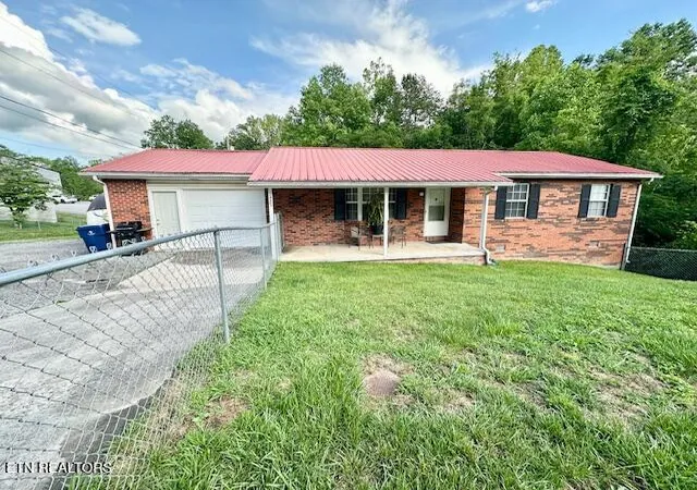 Homes for sale in Middlesboro, KY | 1425 Hwy 441, Middlesboro, KY 40965 | MLS# 1342800