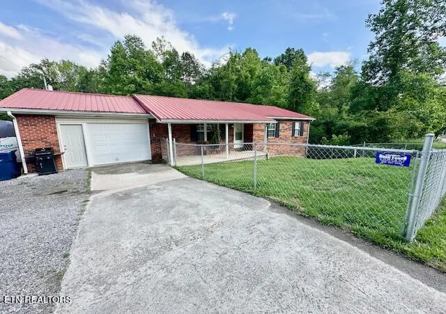 Homes for sale in Middlesboro, KY | 1425 Hwy 441, Middlesboro, KY 40965 | MLS# 1342800
