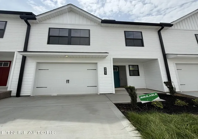 Homes for sale in Knoxville, TN | 8803 Chapman Trace Wy, Knoxville, TN 37920 | MLS# 1343008