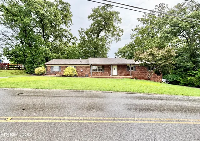 Homes for sale in Knoxville, TN | 7512 Temple Acres Dr, Knoxville, TN 37938 | MLS# 1342832