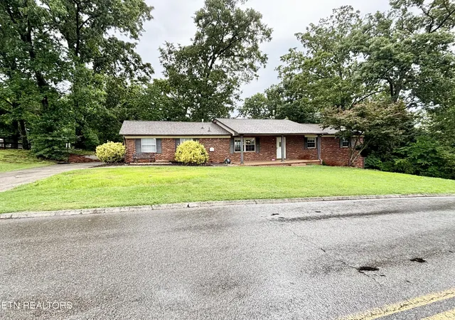 Homes for sale in Knoxville, TN | 7512 Temple Acres Dr, Knoxville, TN 37938 | MLS# 1342832
