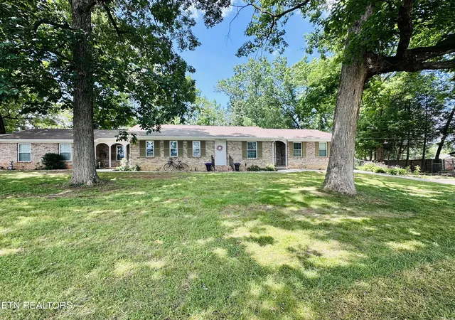 1st image of 408 Dell Rd, Maryville, TN 37804 | MLS# 1342854