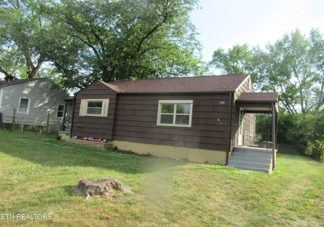 Photo 2 of Single family home for sale at 3333 Fontana St, Knoxville, TN 37917 | MLS# 1343446 | Listing updated on 2026-09-18