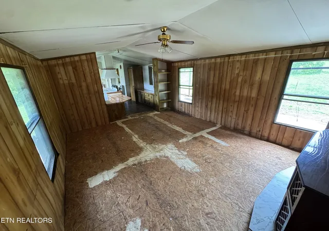 Photo 4 of Sale Pending at 347 Depot St, Vonore, TN 37885 | MLS# 1342881 | Listing updated on 2026-08-12
