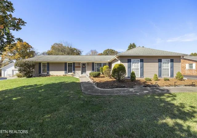 Homes for sale in Lenoir City, TN | 1882 Calloway Cir, Lenoir City, TN 37772 | MLS# 1342884