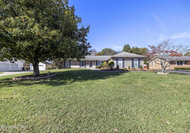 Homes for sale in Lenoir City, TN | 1882 Calloway Cir, Lenoir City, TN 37772 | MLS# 1342884