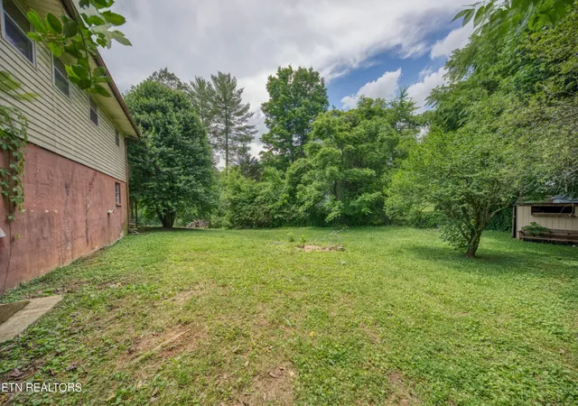 Homes for sale in Knoxville, TN | 4403 Mace Ln, Knoxville, TN 37938 | MLS# 1342899