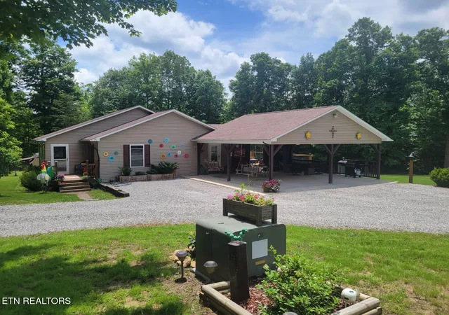 2nd image of 228 Paul Wheeler Ln, Jamestown, TN 38556 | MLS# 1342888