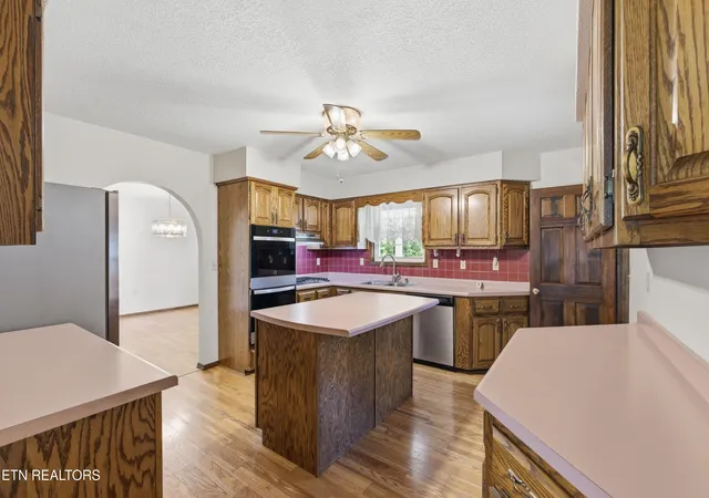 Homes for sale in Helenwood, TN | 788 Old Jamestown Rd, Helenwood, TN 37755 | MLS# 1342911