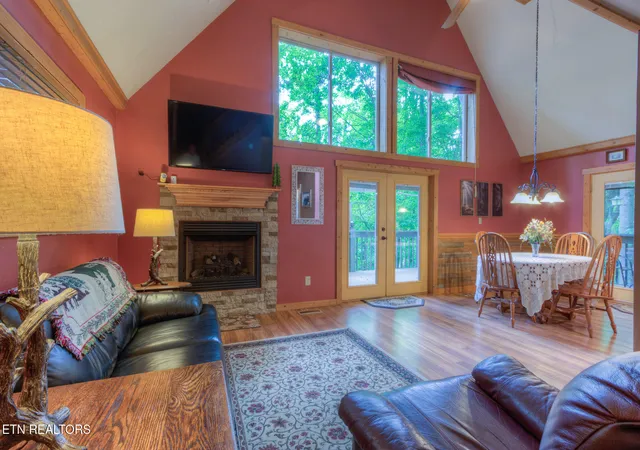 Homes for sale in Gatlinburg, TN | 1051 Wiley Oakley Dr, Gatlinburg, TN 37738 | MLS# 1342930
