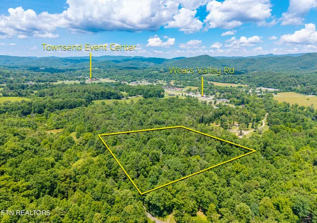 1st image of 8246 Tennessee Hwy 73, Townsend, TN 37882 | MLS# 1342928