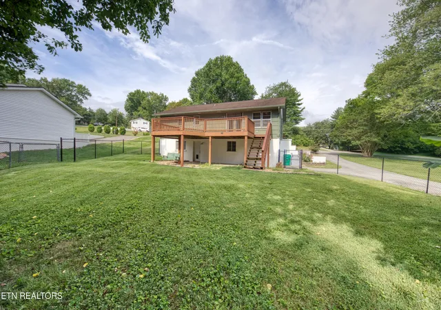 Photo 3 of Single family home for sale at 916 Mallory Rd, Knoxville, TN 37919 | MLS# 1345723 | Listing updated on 2026-09-14