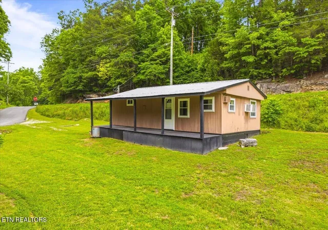 Homes for sale in La Follette, TN | 123 Sweat Ln, La Follette, TN 37766 | MLS# 1343294