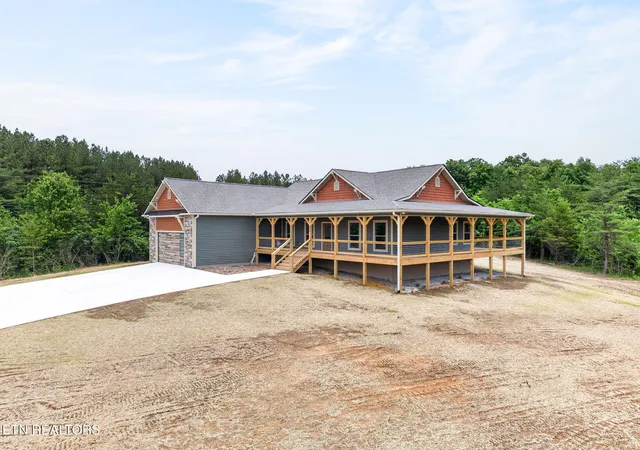 5th image of 8036 Hebbertsburg Rd, Crab Orchard, TN 37723 | MLS# 1342987