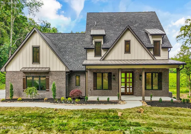 Photo 1 of Single family home for sale at 6450 Mont Richer Ave, Knoxville, TN 37918 | MLS# 1343168 | Listing updated on 2026-09-03