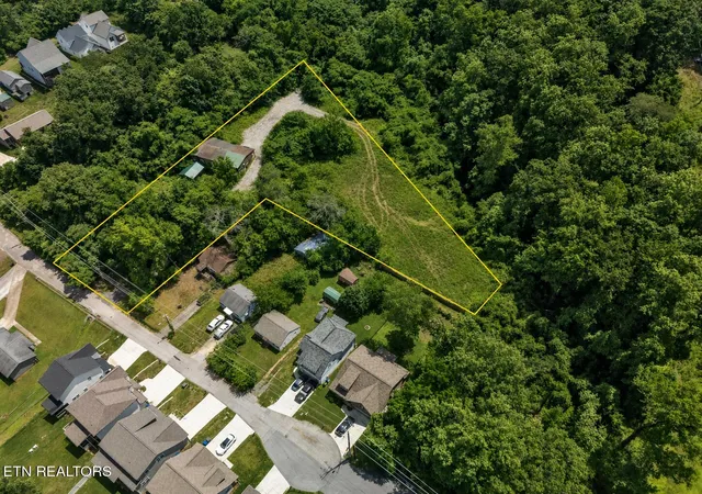 Photo 1 of Sale Pending at 516 Ladd Ave, Chattanooga, TN 37405 | MLS# 1342972 | Listing updated on 2026-06-03