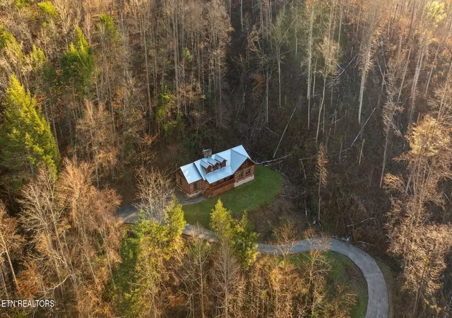 2nd image of 830 Sleepy Hollow Rd, Gatlinburg, TN 37738 | MLS# 1342969