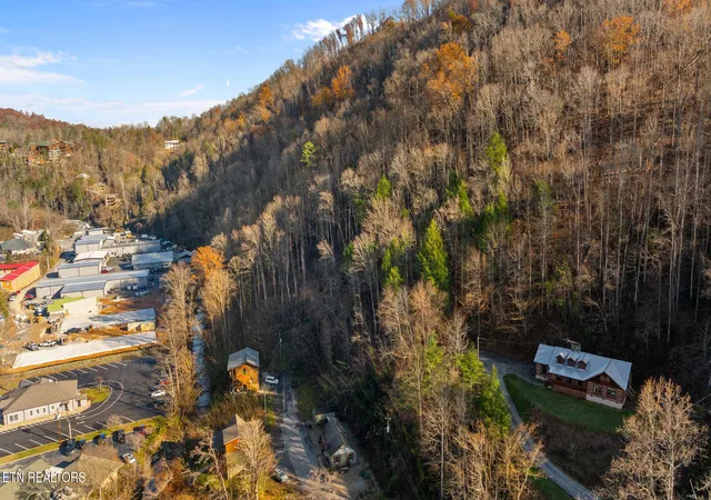 5th image of 830 Sleepy Hollow Rd, Gatlinburg, TN 37738 | MLS# 1342969