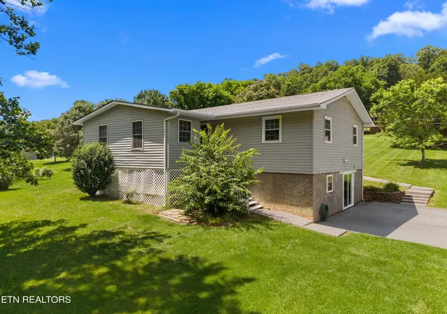 Photo 3 of Single family home for sale at 155 Neely Dr, New Tazewell, TN 37825 | MLS# 1343685 | Listing updated on 2026-09-21