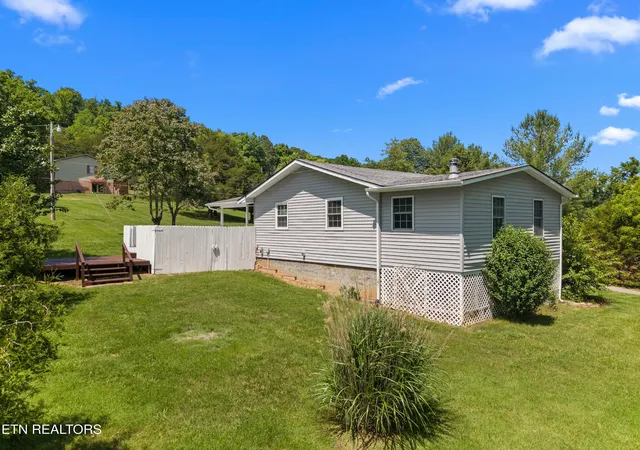 Photo 4 of Single family home for sale at 155 Neely Dr, New Tazewell, TN 37825 | MLS# 1343685 | Listing updated on 2026-09-21