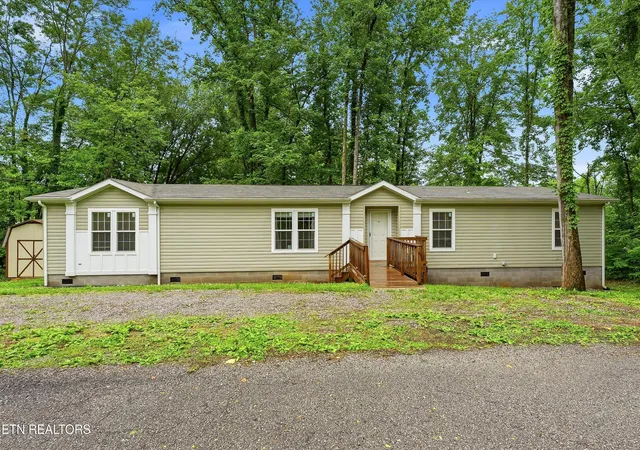 Homes for sale in Harriman, TN | 144 Zeni Ln, Harriman, TN 37748 | MLS# 1343284
