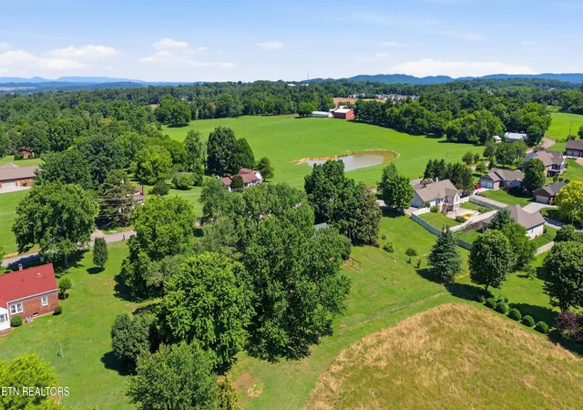 44th image of 1518 E Brown School Rd, Maryville, TN 37804 | MLS# 1343830