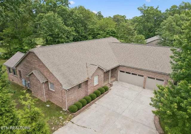 2nd image of 54 Fairway Ct, Crossville, TN 38571 | MLS# 1343093