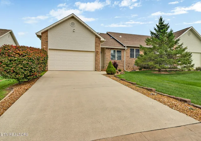 Homes for sale in Crossville, TN | 162 Woodgate Dr, Crossville, TN 38571 | MLS# 1343039