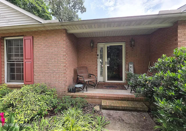 Photo 2 of Sale Pending at 7807 Squirrel Ln, Powell, TN 37849 | MLS# 1343086 | Listing updated on 2026-06-05