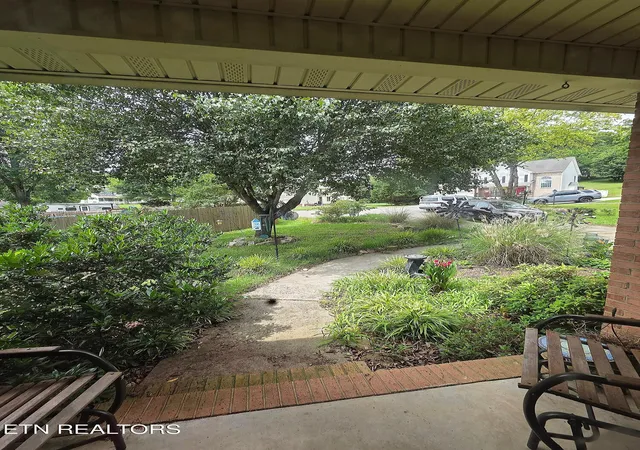 Photo 3 of Sale Pending at 7807 Squirrel Ln, Powell, TN 37849 | MLS# 1343086 | Listing updated on 2026-06-05