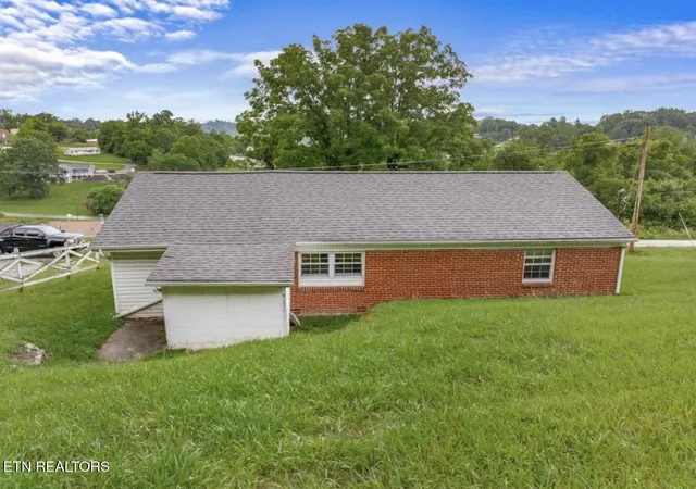 Homes for sale in Tazewell, TN | 922 Chittum Dr, Tazewell, TN 37879 | MLS# 1343064