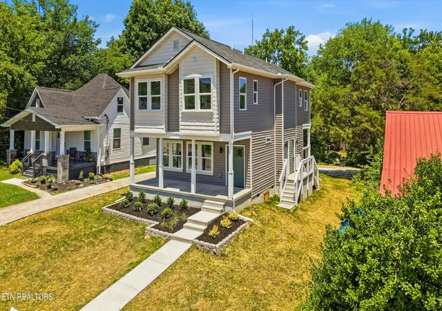 3rd image of 3112 Rector St, Knoxville, TN 37921