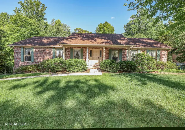 Homes for sale in Oak Ridge, TN | 105 Claymore Ln, Oak Ridge, TN 37830 | MLS# 1344490