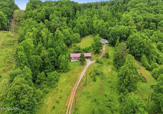 Photo 3 of Single family home for sale at 1991 Price Rd, Lenoir City, TN 37771 | MLS# 1343065 | Listing updated on 2026-08-31