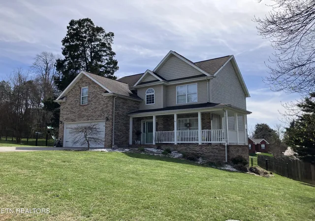 Homes for sale in Knoxville, TN | 4810 Basenger Dr, Knoxville, TN 37938 | MLS# 1343080