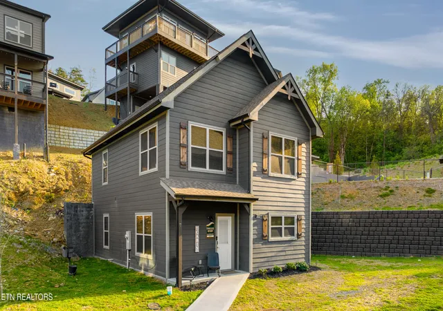Photo 1 of Single family home for sale at 1654 Veterans Blvd #UNIT 7, Sevierville, TN 37862 | MLS# 1343135 | Listing updated on 2026-09-19