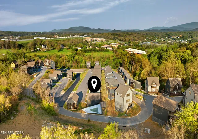 Photo 3 of Single family home for sale at 1654 Veterans Blvd #UNIT 7, Sevierville, TN 37862 | MLS# 1343135 | Listing updated on 2026-09-19