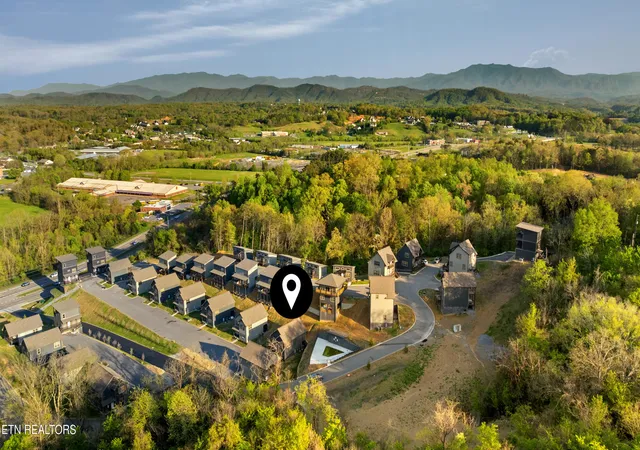 Photo 3 of Single family home for sale at 1654 Veterans Blvd #UNIT 7, Sevierville, TN 37862 | MLS# 1343135 | Listing updated on 2026-09-19