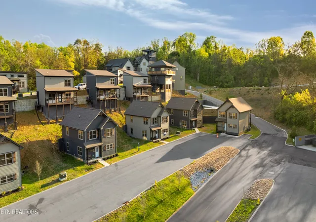Photo 4 of Single family home for sale at 1654 Veterans Blvd #UNIT 7, Sevierville, TN 37862 | MLS# 1343135 | Listing updated on 2026-09-19