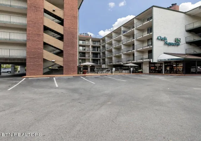 Homes for sale in Gatlinburg, TN | 685 River Rd #UNIT 303, Gatlinburg, TN 37738 | MLS# 1343211