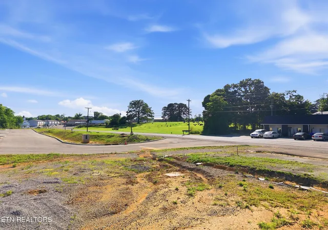 19th image of 101 Warren St, Madisonville, TN 37354 | MLS# 1347785