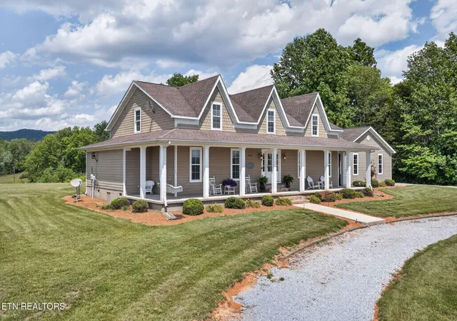 Homes for sale in Sparta, TN | 1444 Cherry Creek Rd, Sparta, TN 38583 | MLS# 1343159
