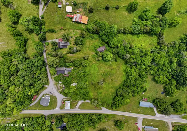 Homes for sale in Washburn, TN | 136 Clinchview Ln, Washburn, TN 37888 | MLS# 1343189