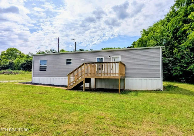 Homes for sale in Vonore, TN | 203 Pettit St, Vonore, TN 37885 | MLS# 1343282
