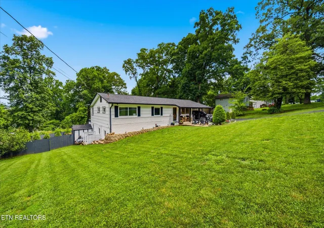 Photo 4 of Single family home for sale at 9229 Topoco Dr, Knoxville, TN 37922 | MLS# 1345428 | Listing updated on 2026-07-14