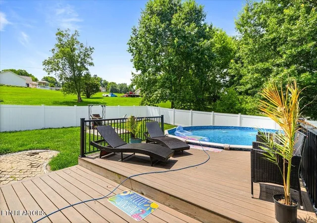 4th image of 108 S Burress Ln, Jacksboro, TN 37757 | MLS# 1346736