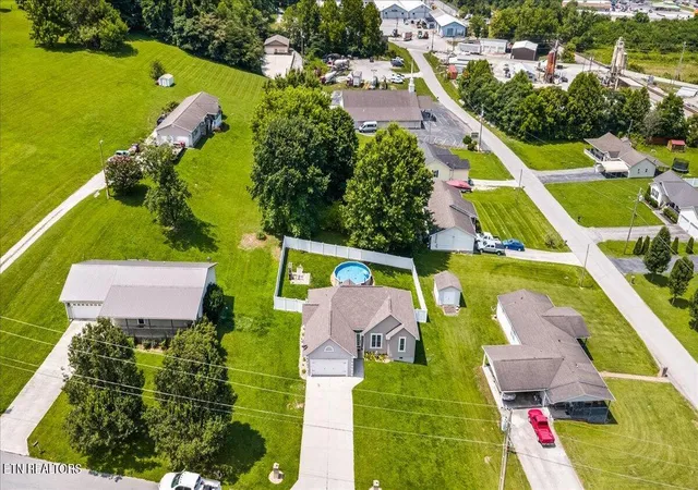 5th image of 108 S Burress Ln, Jacksboro, TN 37757 | MLS# 1346736